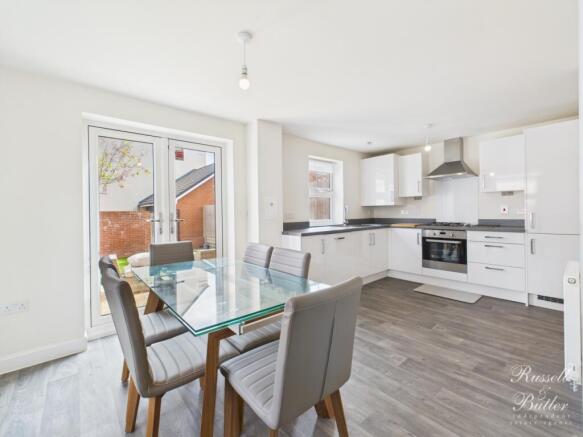 CAM02127G0-PR0345-STILL003