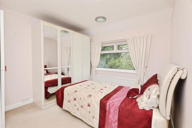 3 bed Semi-Detached for sale Image 12