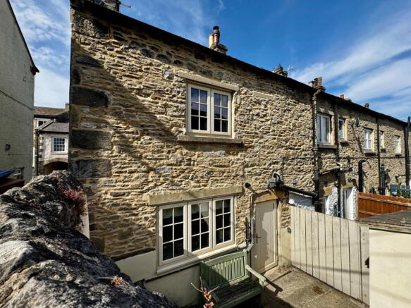 2 bed Cottage for sale Image 10