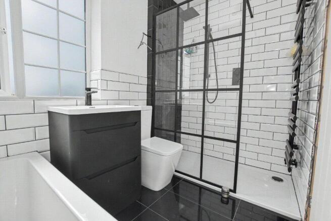 3 bed Semi-Detached for sale Image 7