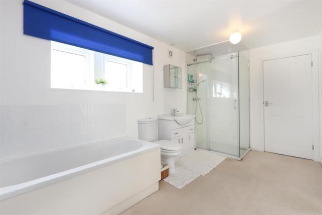 Bathroom.jpg