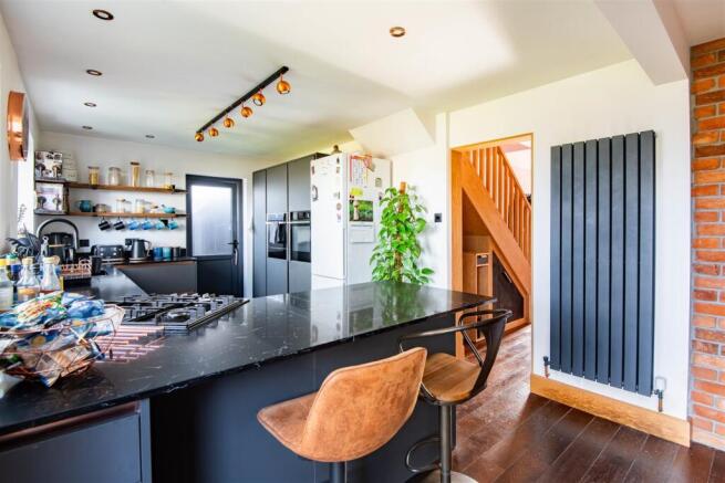 Kitchen / Dining