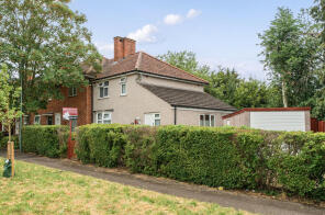 35, Pershore Grove, Carshalton SM5 1EJ