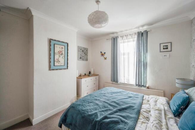 3 bed Terraced for sale Image 9