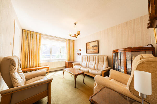 MLL02760-HDR