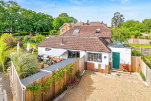37, St Johns Avenue, Leatherhead KT22 7HT