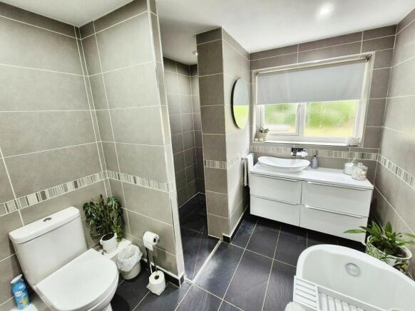 En-Suite Bathroom