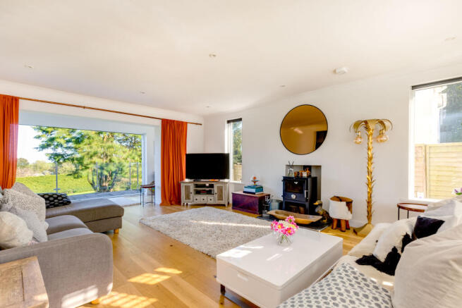 64fb0519ebaaf_Penmarie-3