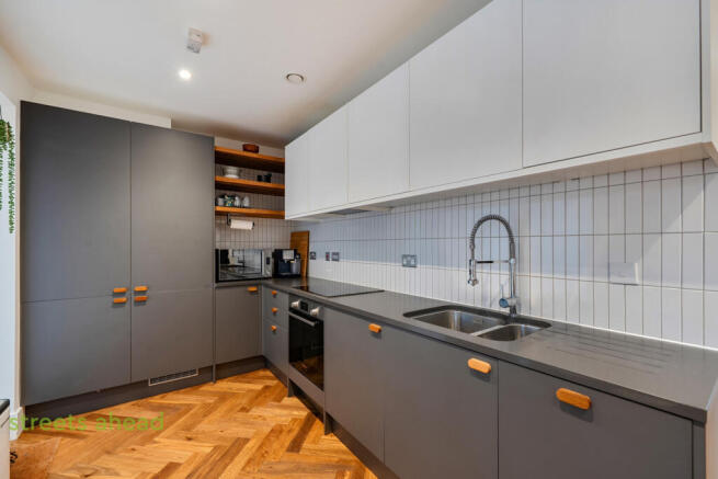 a3281c9a-95c3-434...