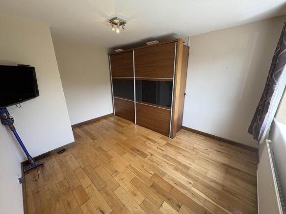 2 bed Semi-Detached Bungalow for sale Image 10