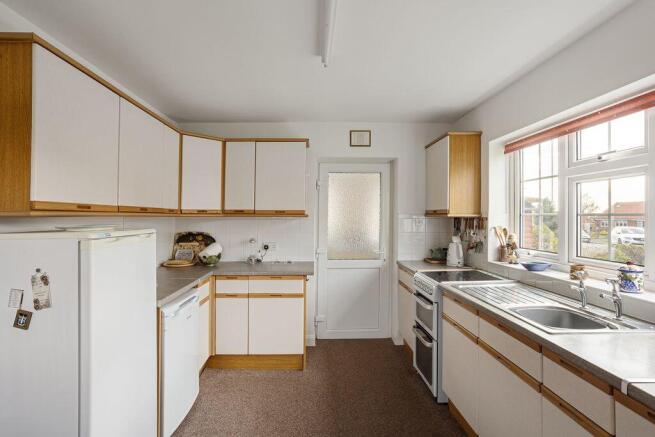 2, The Crescent, Thornton le Dale photo 4