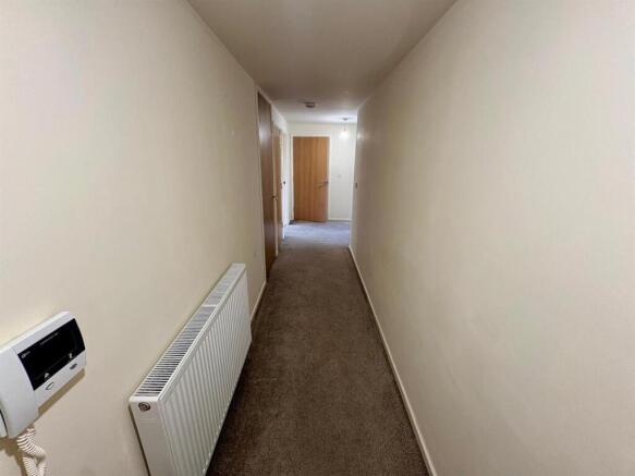 hallway (2).jpeg