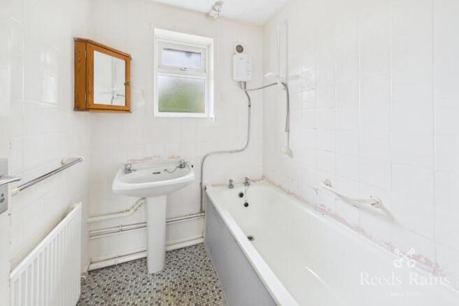 3 bed Semi-Detached for sale Image 6