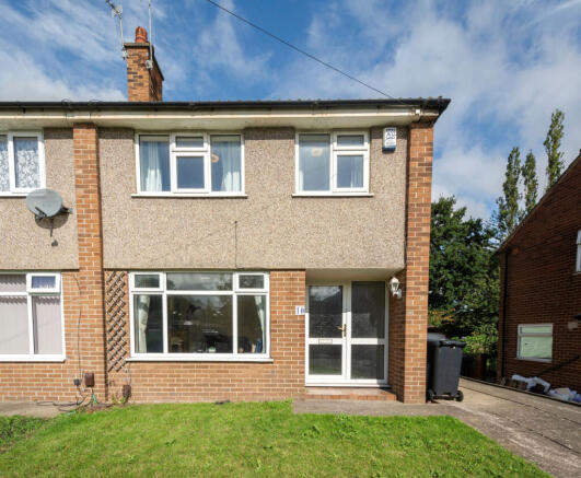 4 bed House to rent Image 8