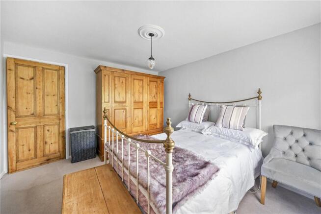 3 bed Terraced for sale Image 11