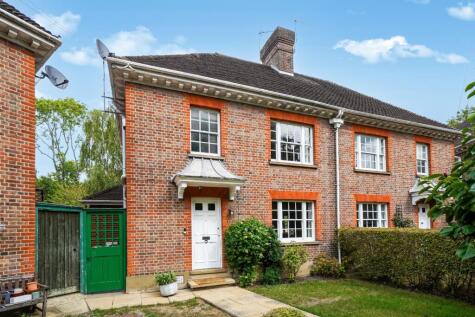 Waxwell Close, Pinner Village