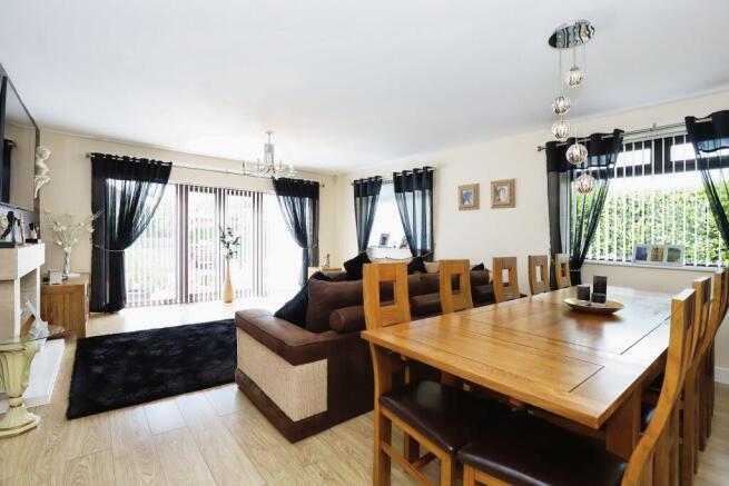 3 bed Bungalow for sale Image 9