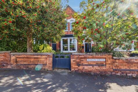 Ashlin Grove, Lincoln