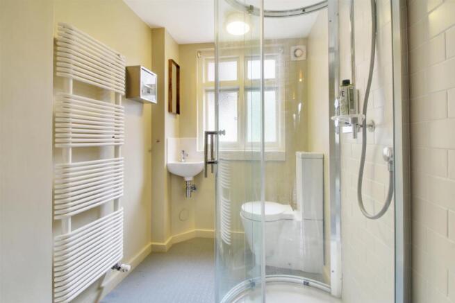 Shower Room.jpg