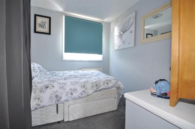 Bed3.JPG