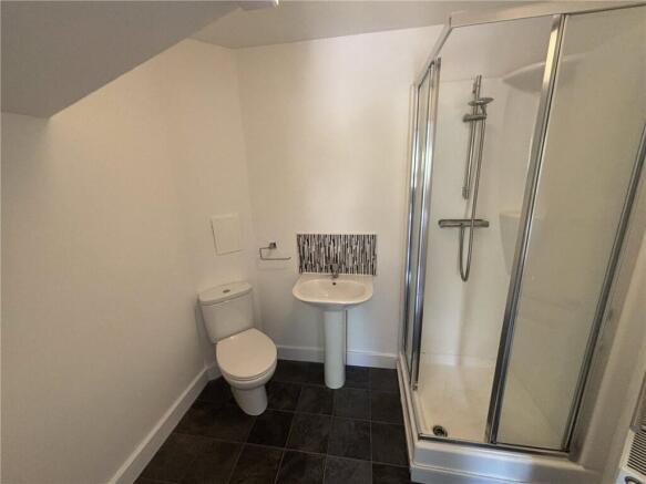 2 bed End of Terrace to rent Image 5