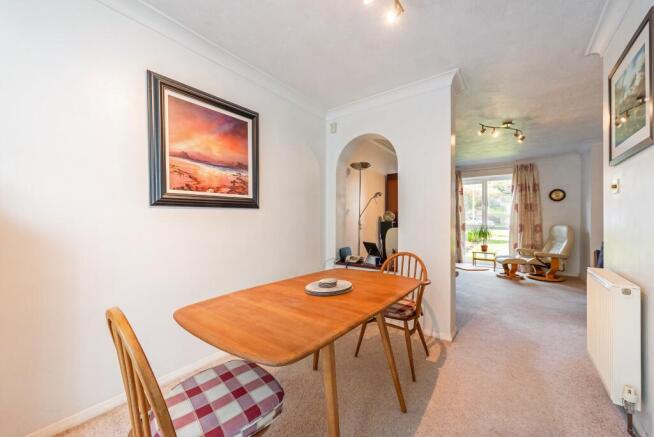 Plough Way, Badger Farm, Winchester photo 4