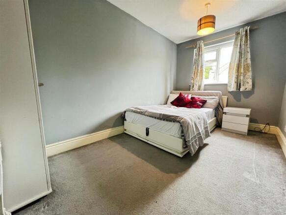 3 bed Semi-Detached for sale Image 9