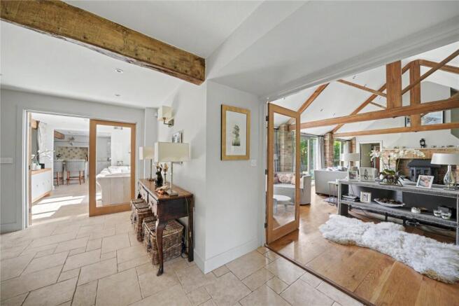 4 bed House for sale Image 10