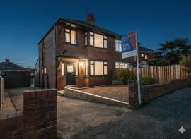 25, Lynwood Crescent, Lower Wortley, Leeds LS12 4AT