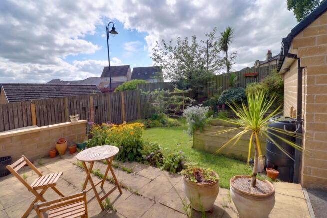4 bed Detached for sale Image 5