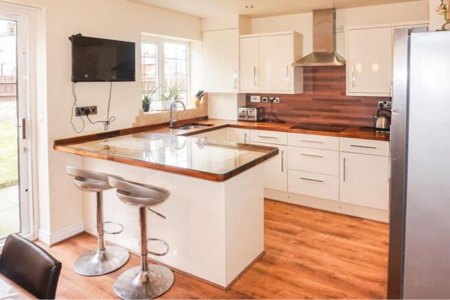 Kitchen/Dining Room