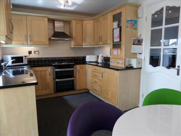 KITCHEN/DINER