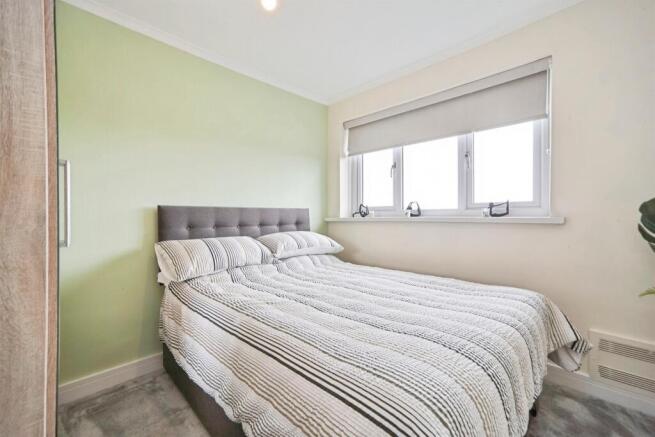 3 bed Semi-Detached for sale Image 12