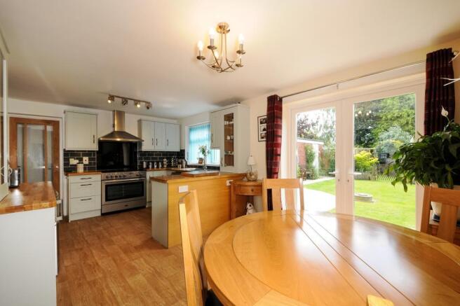 Kitchen / Dining Room