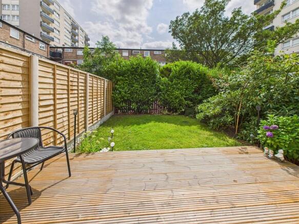 CAM02854G0-PR0425...