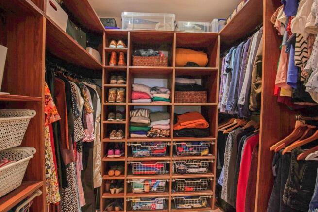 Walk-in Wardrobe