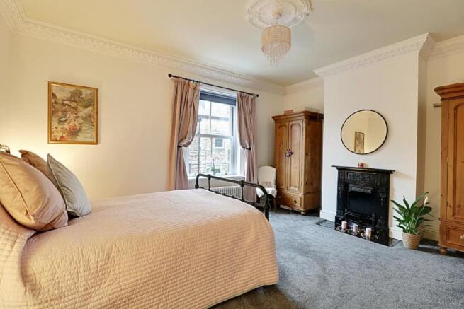 Bedroom One (2).jpg