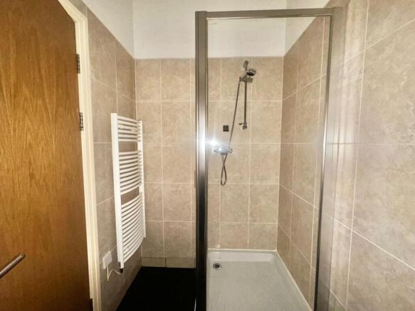 2 bed Flat to rent Image 8