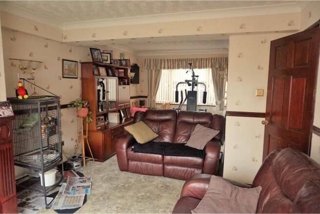 Lounge/Dining Room