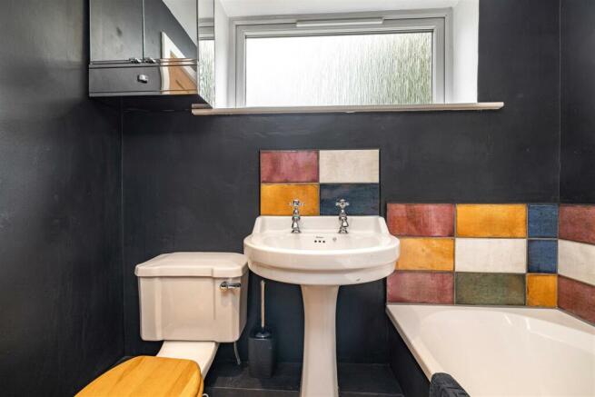 3 Douglas Court Denholm 27.JPG