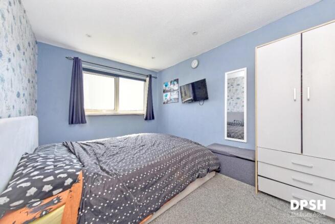 3 bed Terraced for sale Image 12