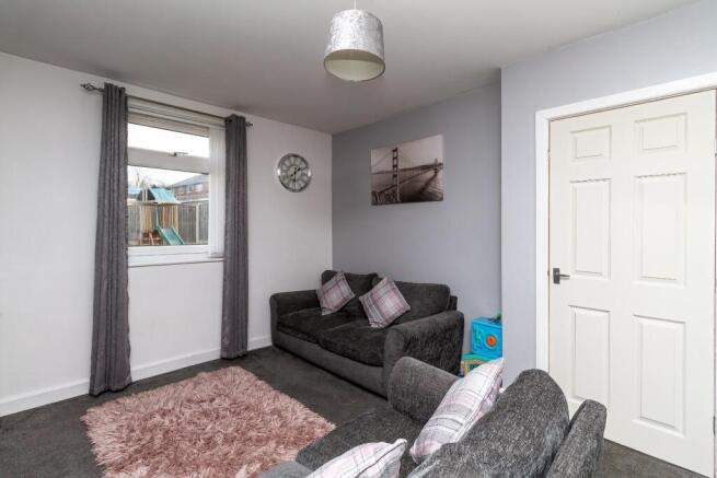 2 bed House for sale Image 4