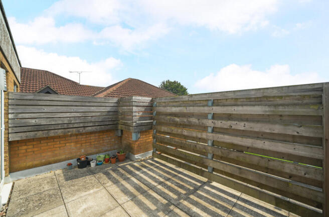 1339561-10-68a476...