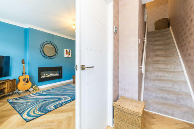 3 bed Semi-Detached for sale Image 6
