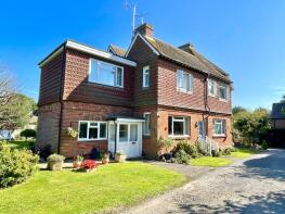 Flat 5, Ffynches Lodge, The Street, Littlehampton BN16 3NX