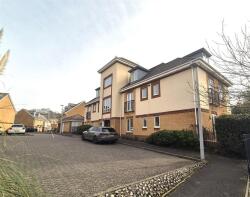 8, 48 Quay House, Doulton Gardens, Poole BH14 8RN