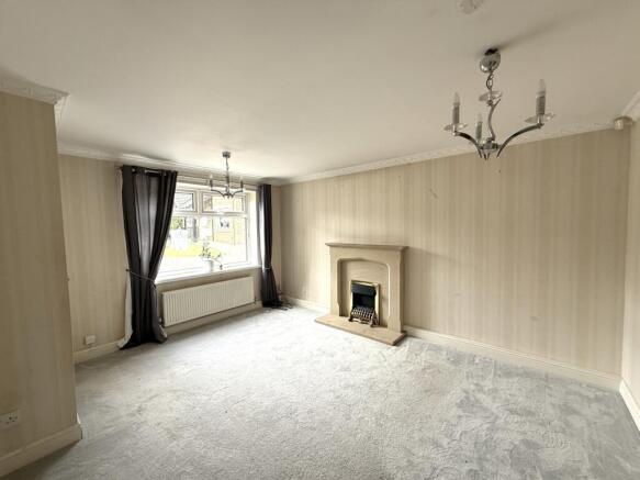 4 bed Detached for sale Image 9