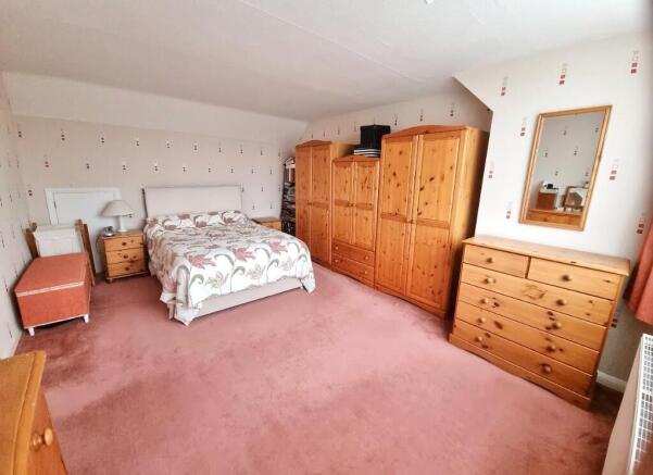 3 bed Detached Bungalow for sale Image 9