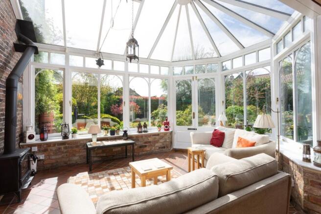 4 bed Detached for sale Image 11