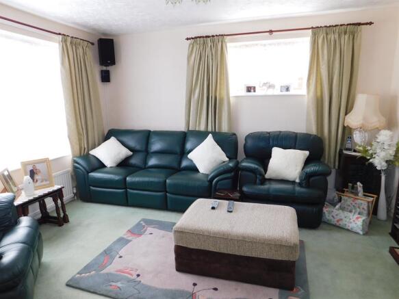 Lounge 1